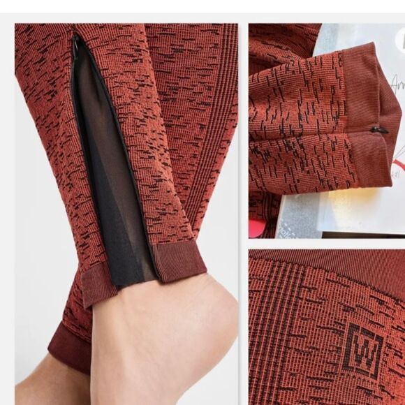 Wolford -NWT Arrow Poison Knitted Leggings, Size M - Picture 3 of 15